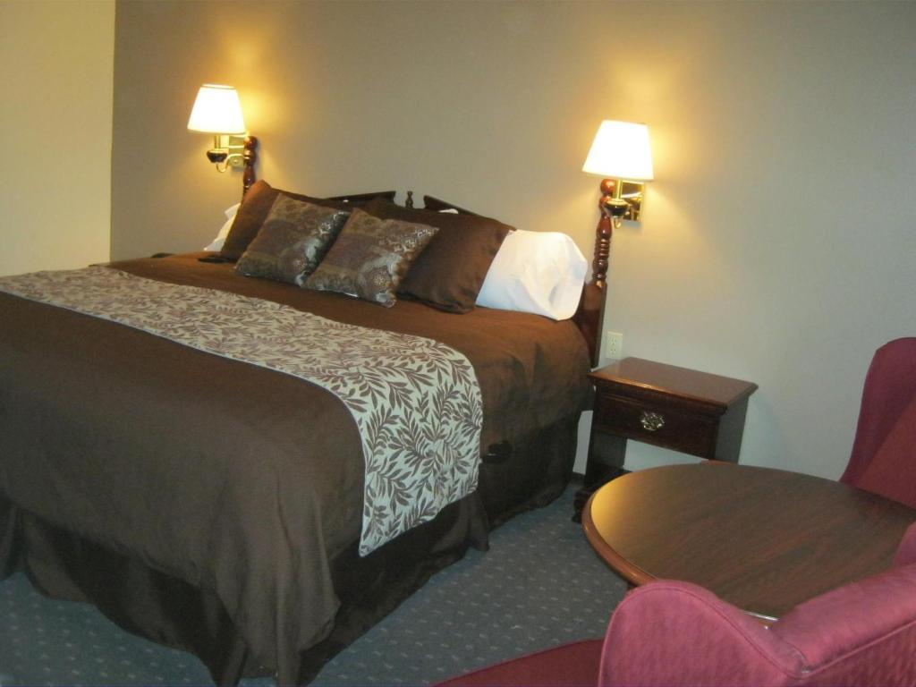 Stagecoach Inn & Suites Motel 2*