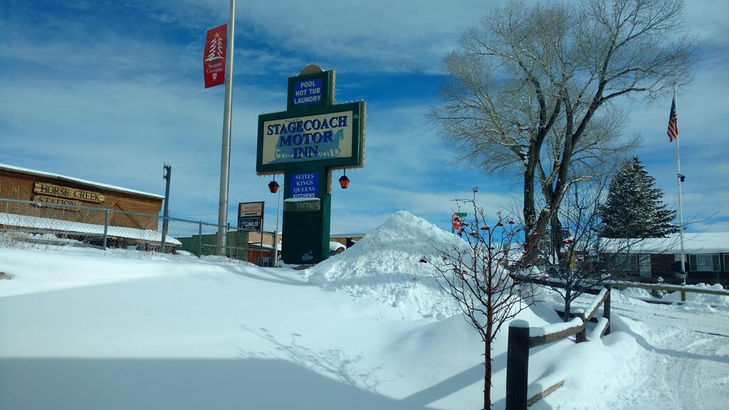 Stagecoach Inn & Suites 2*