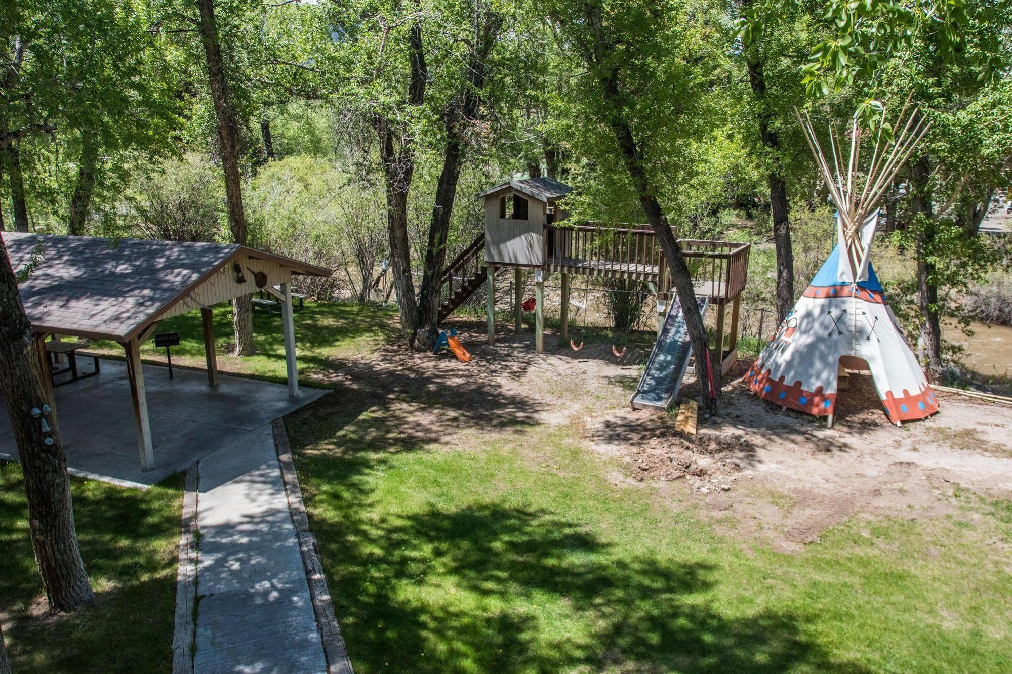 Motel Stagecoach Inn & Suites 2*